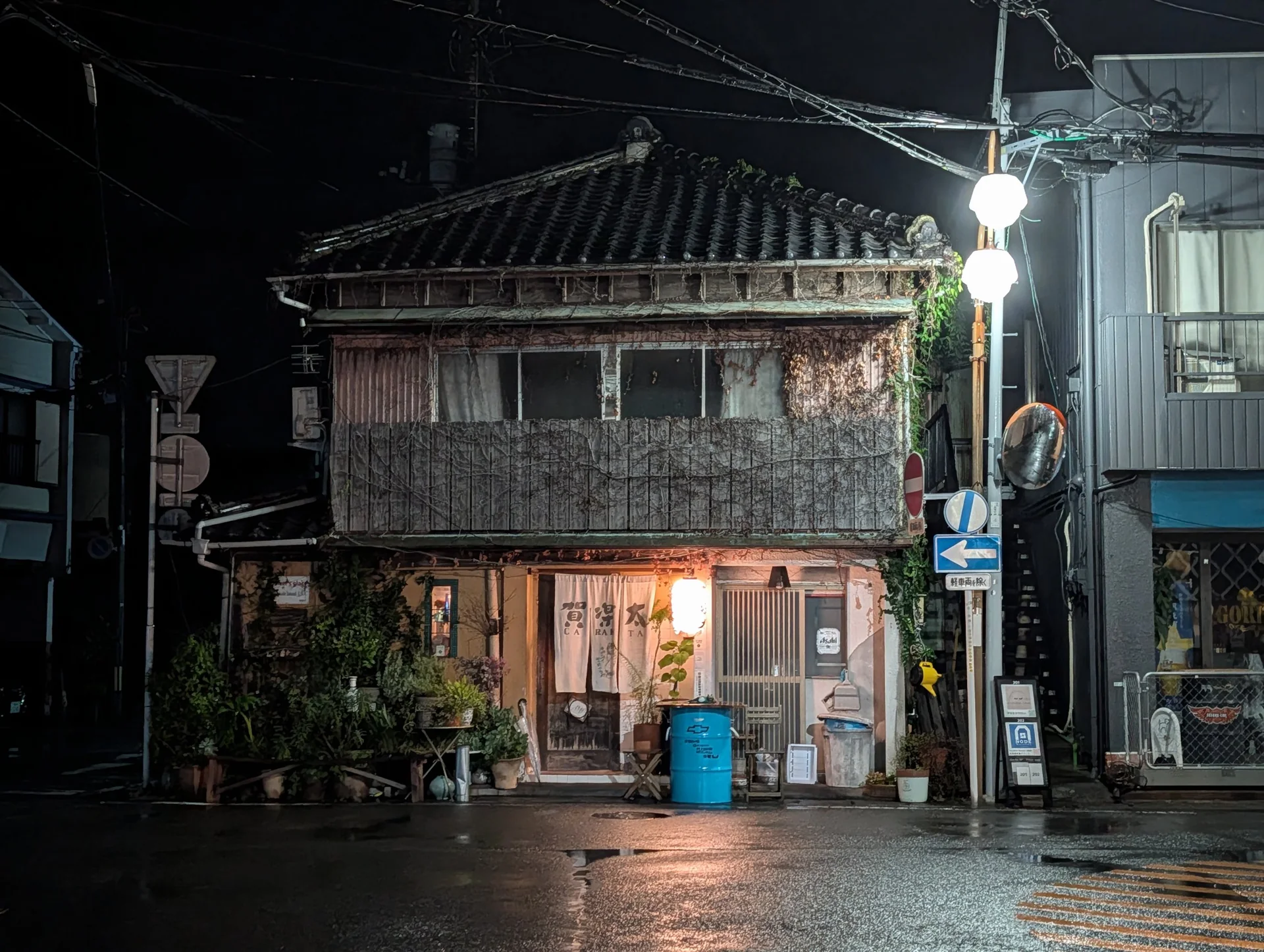 居酒屋の名店「賀楽太」。メニューのないこの店を目当てに、下田へ通う人もいます。