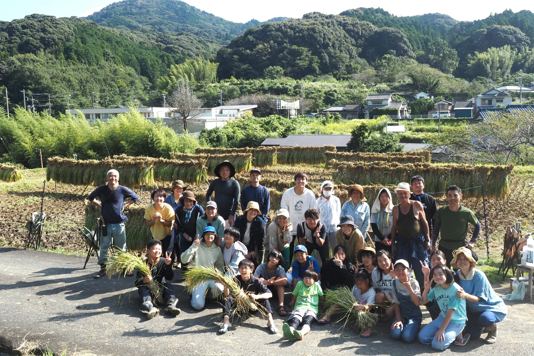 2018年から取り組んできた米づくり。田んぼでの一枚。