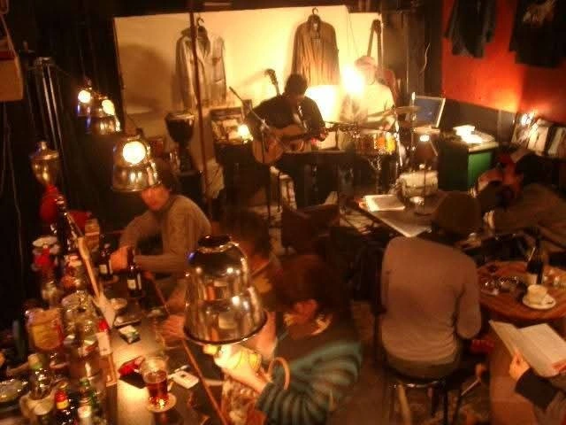 20代の頃に営んでいたバー。音楽と人が集まる、小さな店。